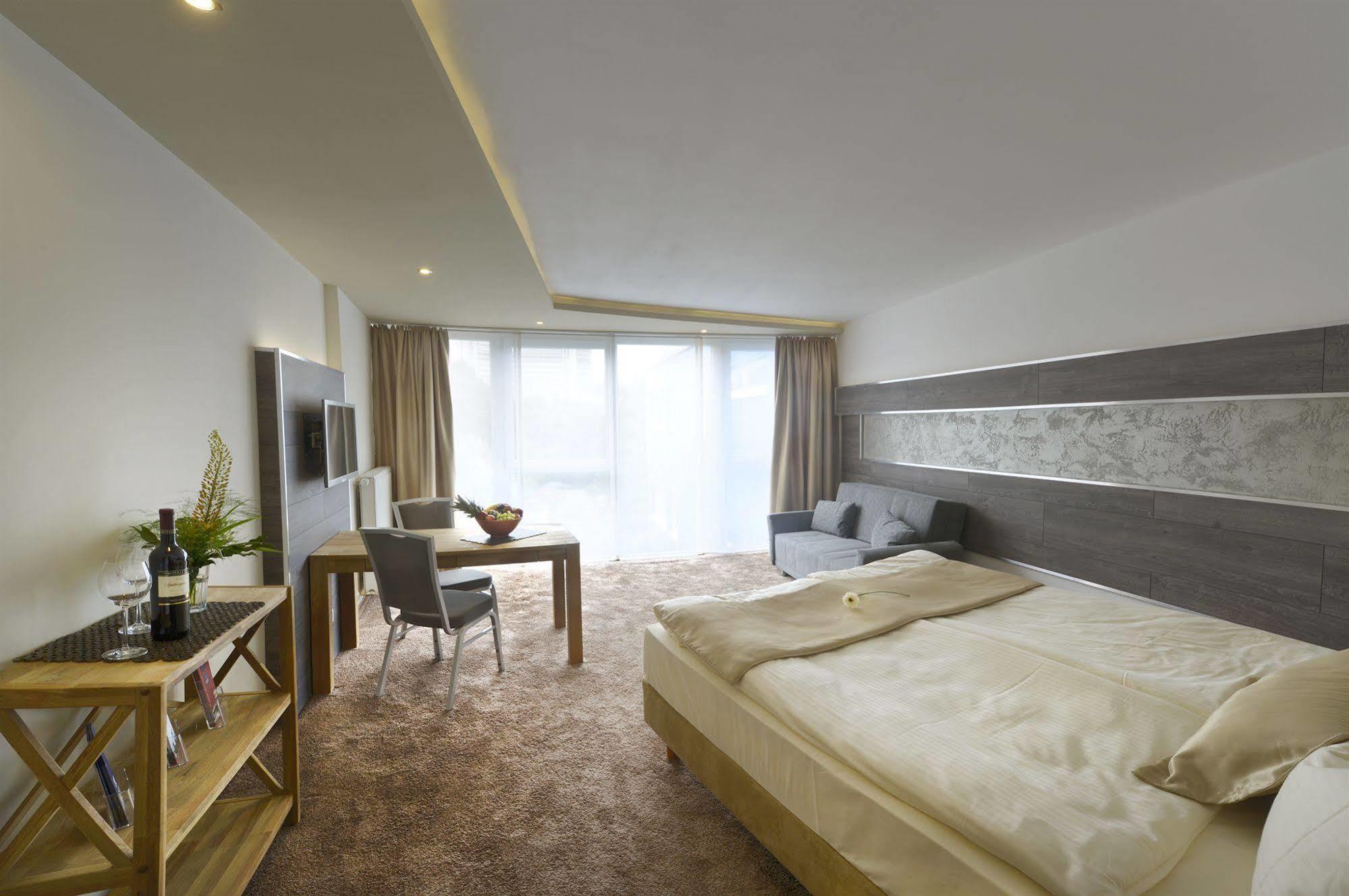 إسن Petul Apart Hotel City Premium المظهر الخارجي الصورة