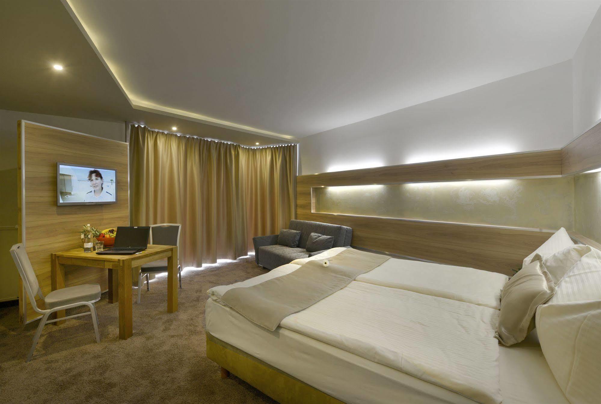 إسن Petul Apart Hotel City Premium المظهر الخارجي الصورة